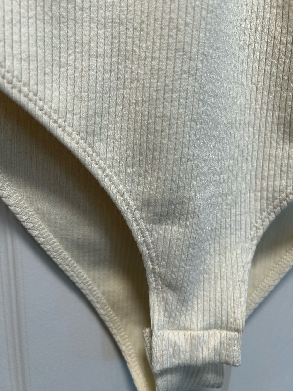 H&M Cream Ribbed Long-Sleeve Bow-Front Bodysuit Minimalist Coquette Size Small - Picture 3 of 8